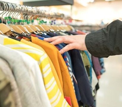 7 Prediksi Tren Fashion 2025 yang Unik, Futuristik, dan Cerah